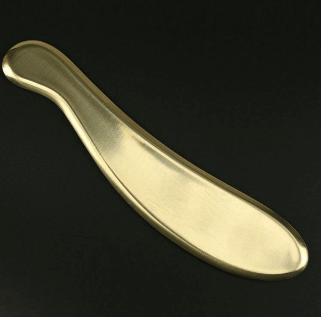 Made of pure brass, upgraded matte version, with rounded edges that fit the curve of the human body without hurting the skin. It can effectively dredge the meridians and is suitable for scraping therapy on all parts of the body.