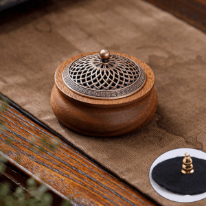 Walnut Zen incense burner, shaped like a lucky bag, symbolizes good luck. Comes with fireproof cotton and incense holder. Can be used with both stick incense and coil incense.